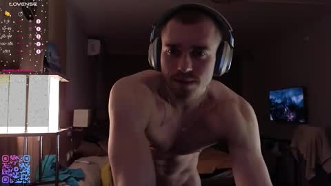 Snapshot of mark_stiff chatting on 11/28/25, 01:08 Mark online show from 11/28/25, 01:08