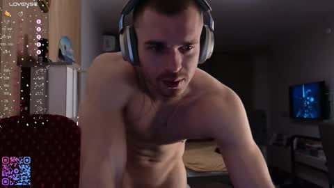 Snapshot of mark_stiff chatting on 12/15/25, 02:21 Mark online show from 12/15/25, 02:21