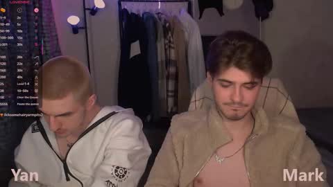 Mark online show from 11/12/25, 03:34