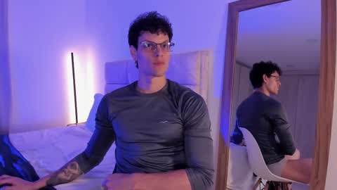 Snapshot of mark_thonson chatting on 03/24/26, 01:10 troy online show from 03/24/26, 01:10