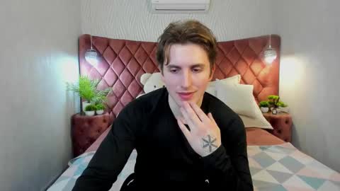 Snapshot of mark_yeti chatting on 03/18/26, 07:28 Mark online show from 03/18/26, 07:28