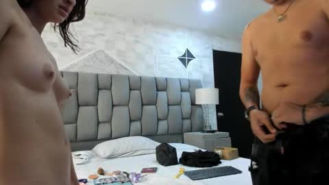 Snapshot of markandphilip chatting on 10/01/25, 12:11 markandphilip online show from 10/01/25, 12:11
