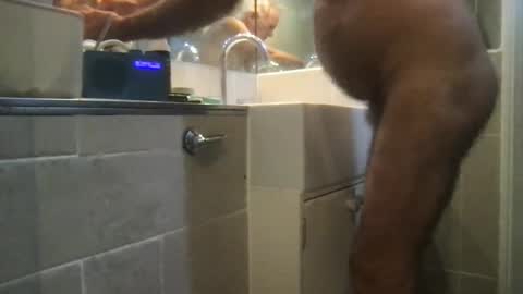 Snapshot of marklondonguy2023 chatting on 10/13/25, 09:42 marklondonguy2023 online show from 10/13/25, 09:42