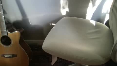 Snapshot of marklondonguy2023 chatting on 10/22/25, 11:21 marklondonguy2023 online show from 10/22/25, 11:21