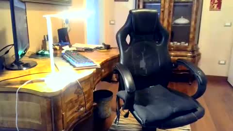 Snapshot of markmarkmark00 chatting on 03/03/25, 05:07 markmarkmark00 online show from 03/03/25, 05:07