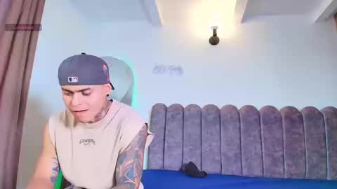 Snapshot of marko_toro__ chatting on 10/31/25, 09:05 Sebastian online show from 10/31/25, 09:05