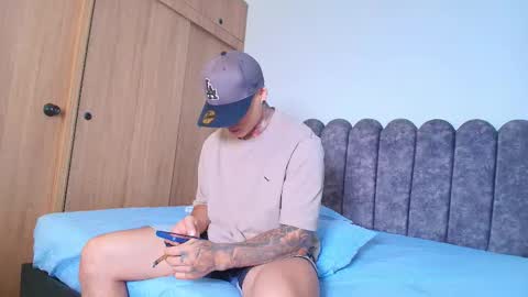 Snapshot of marko_toro__ chatting on 11/09/25, 11:58 Sebastian online show from 11/09/25, 11:58