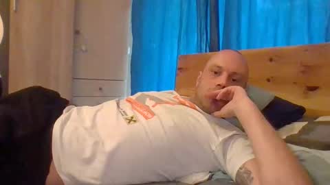 Snapshot of markus_7 chatting on 09/29/25, 01:27 markus_7 online show from 09/29/25, 01:27