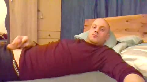 markus_7 online show from 11/01/25, 04:09