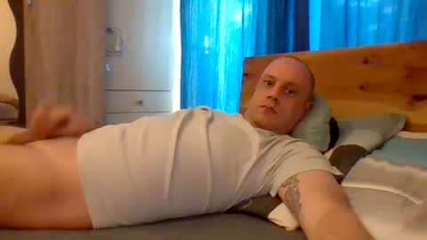 markus_7 online show from 06/25/26, 07:35