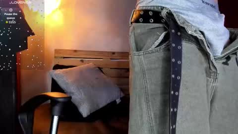 markuss___ online show from 12/19/25, 01:45