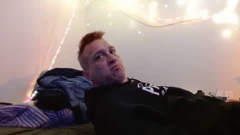 Snapshot of markymark101825061 chatting on 02/15/25, 01:42 markymark101825061 online show from 02/15/25, 01:42