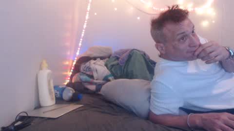 Snapshot of markymark515 chatting on 02/17/25, 11:31 MarkyMark7169 online show from 02/17/25, 11:31