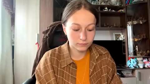 Snapshot of marlenahuit chatting on 06/18/26, 08:14 Lena online show from 06/18/26, 08:14