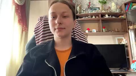 Snapshot of marlenahuit chatting on 06/26/26, 05:23 Lena online show from 06/26/26, 05:23