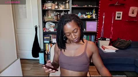 Snapshot of marleymadness9 chatting on 11/20/25, 02:17 MarleyAquafina online show from 11/20/25, 02:17