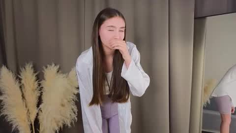 Eva online show from 11/13/25, 01:37