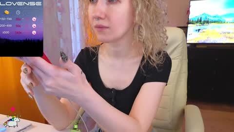 Snapshot of marmeladka777 chatting on 01/05/25, 11:37 Alena online show from 01/05/25, 11:37