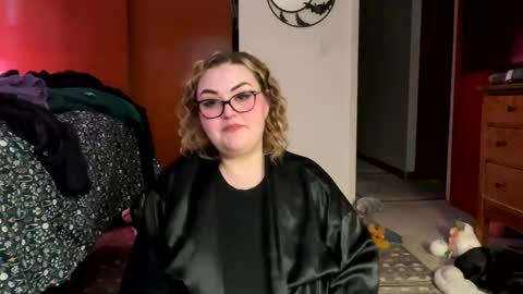 maroon_moon online show from 02/13/25, 10:11