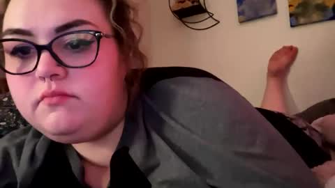 maroon_moon online show from 02/14/25, 11:20