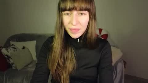 Snapshot of maroonaaa chatting on 01/17/26, 04:22 Mary online show from 01/17/26, 04:22