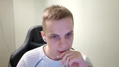 Snapshot of maroooa chatting on 03/25/26, 06:58 Marko online show from 03/25/26, 06:58