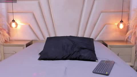 maroxcute online show from 12/16/25, 11:26