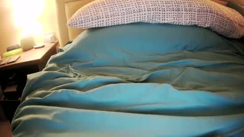 Jess and Nick online show from 09/13/25, 02:55