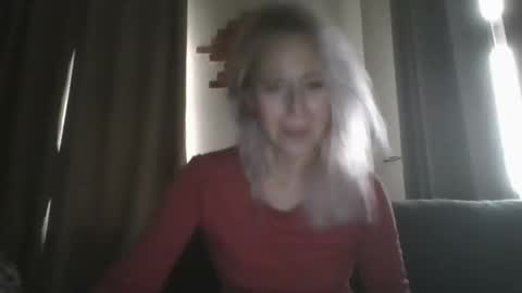 Snapshot of marrygorund chatting on 01/16/25, 08:33 MaryGoRound online show from 01/16/25, 08:33