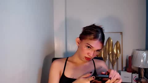 Snapshot of marryme_leixx chatting on 05/22/26, 07:15 LEIXX online show from 05/22/26, 07:15