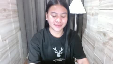 Wenwen online show from 12/26/24, 11:24