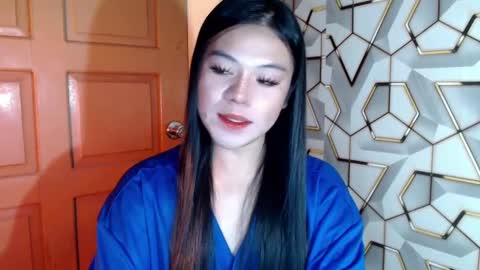 Wenwen online show from 02/15/25, 08:00