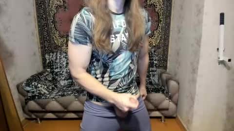 Snapshot of marryplz chatting on 02/10/25, 03:53 Alan online show from 02/10/25, 03:53