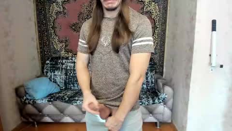 Snapshot of marryplz chatting on 02/20/25, 08:28 Alan online show from 02/20/25, 08:28