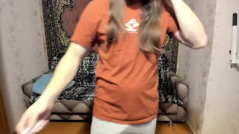 Snapshot of marryplz chatting on 02/26/25, 12:58 Alan online show from 02/26/25, 12:58