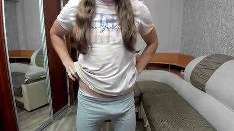 Snapshot of marryplz chatting on 09/10/25, 05:02 Alan online show from 09/10/25, 05:02