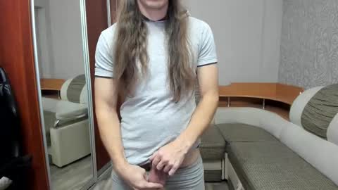 Snapshot of marryplz chatting on 10/16/25, 06:20 Alan online show from 10/16/25, 06:20