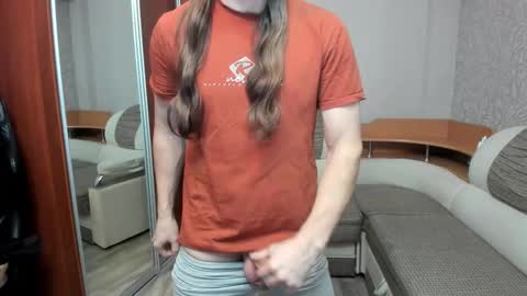 Snapshot of marryplz chatting on 12/15/25, 07:51 Alan online show from 12/15/25, 07:51