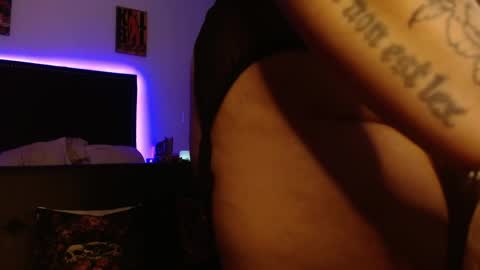 Snapshot of mars_in_pisces7 chatting on 05/21/26, 12:50 Mars online show from 05/21/26, 12:50