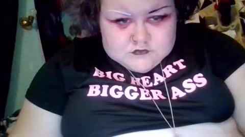 Snapshot of marshallmarx517 chatting on 10/28/25, 01:31 marshallmarx517 online show from 10/28/25, 01:31