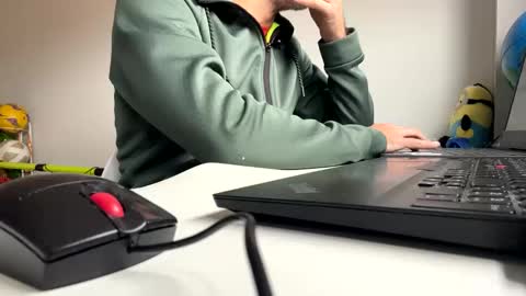 marsupilami_82_ online show from 12/16/25, 11:48