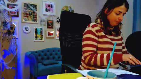 martaedams online show from 11/05/25, 07:08