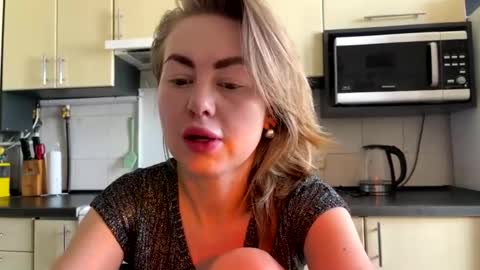 Marta online show from 06/23/26, 06:44