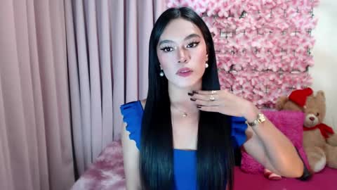 Snapshot of martha_fox chatting on 01/01/25, 11:49 DONT FORGET TO FOLLOW ME AND GIVE ME A THUMBS UP GUYS- martha online show from 01/01/25, 11:49
