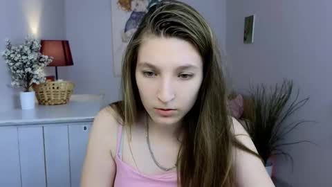 Snapshot of marthalune chatting on 10/03/25, 10:12 Martha online show from 10/03/25, 10:12