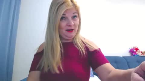 Snapshot of marthanollan chatting on 02/09/25, 06:16 Martha online show from 02/09/25, 06:16