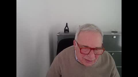 Snapshot of martin_1947 chatting on 12/24/24, 11:06 martin_1947 online show from 12/24/24, 11:06