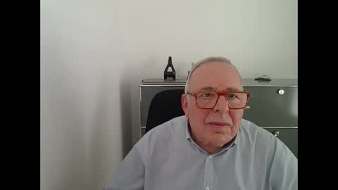 Snapshot of martin_1947 chatting on 09/14/25, 12:59 martin_1947 online show from 09/14/25, 12:59