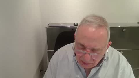 Snapshot of martin_1947 chatting on 02/28/26, 09:27 martin_1947 online show from 02/28/26, 09:27