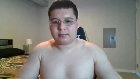Snapshot of martin_militaryboy chatting on 05/04/26, 02:35 martin_militaryboy online show from 05/04/26, 02:35